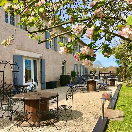 Bed and Breakfast Le Relais D'Aulnay Aulnay  Exteriér fotografie